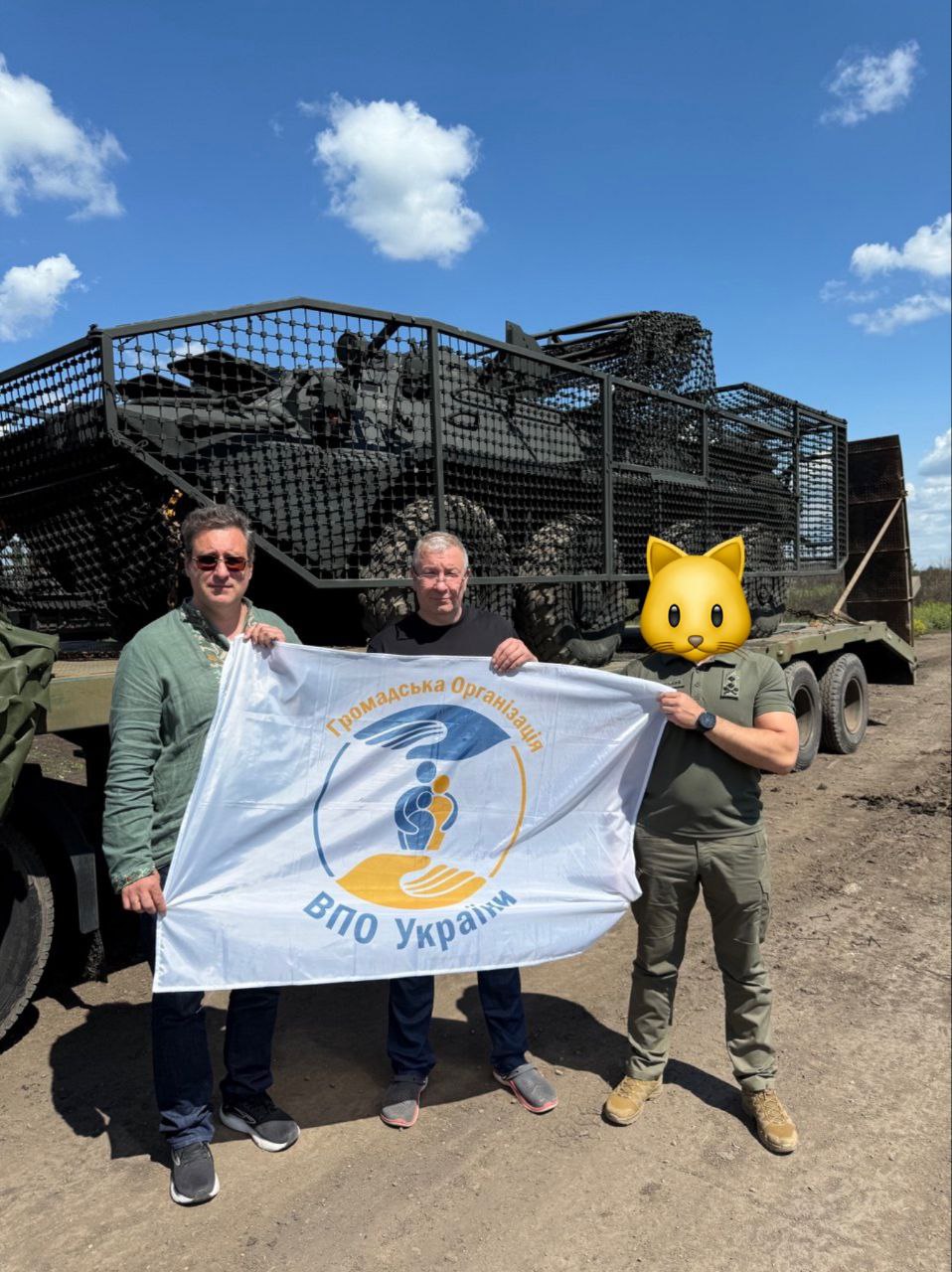 💪🇺🇦Коли наші захисники на передовій — ми не маємо права стояти осторонь.