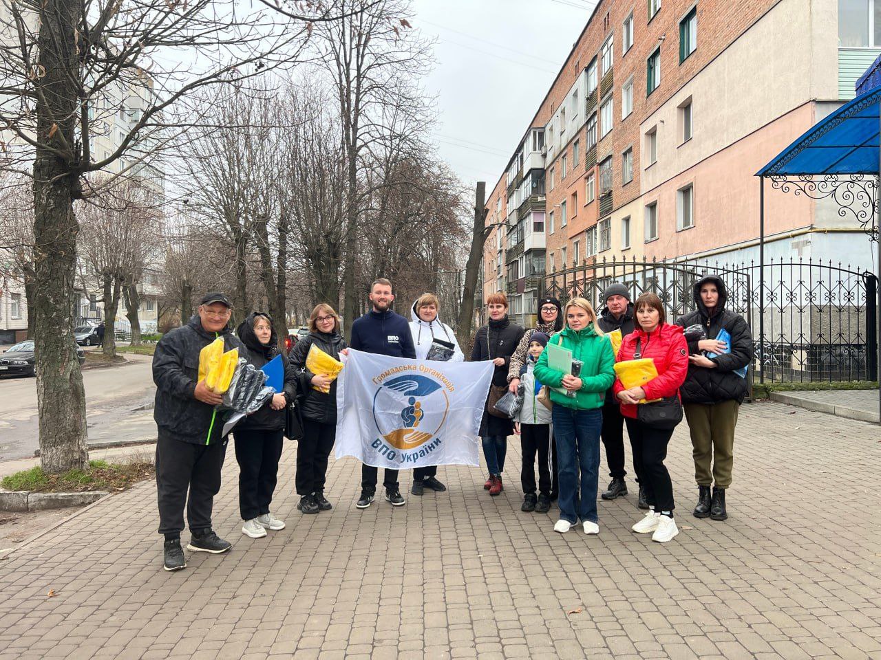 Зігріваємо діточок ВПО разом!